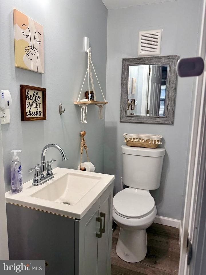 4427 Terrace Ave - Photo 5 of 10