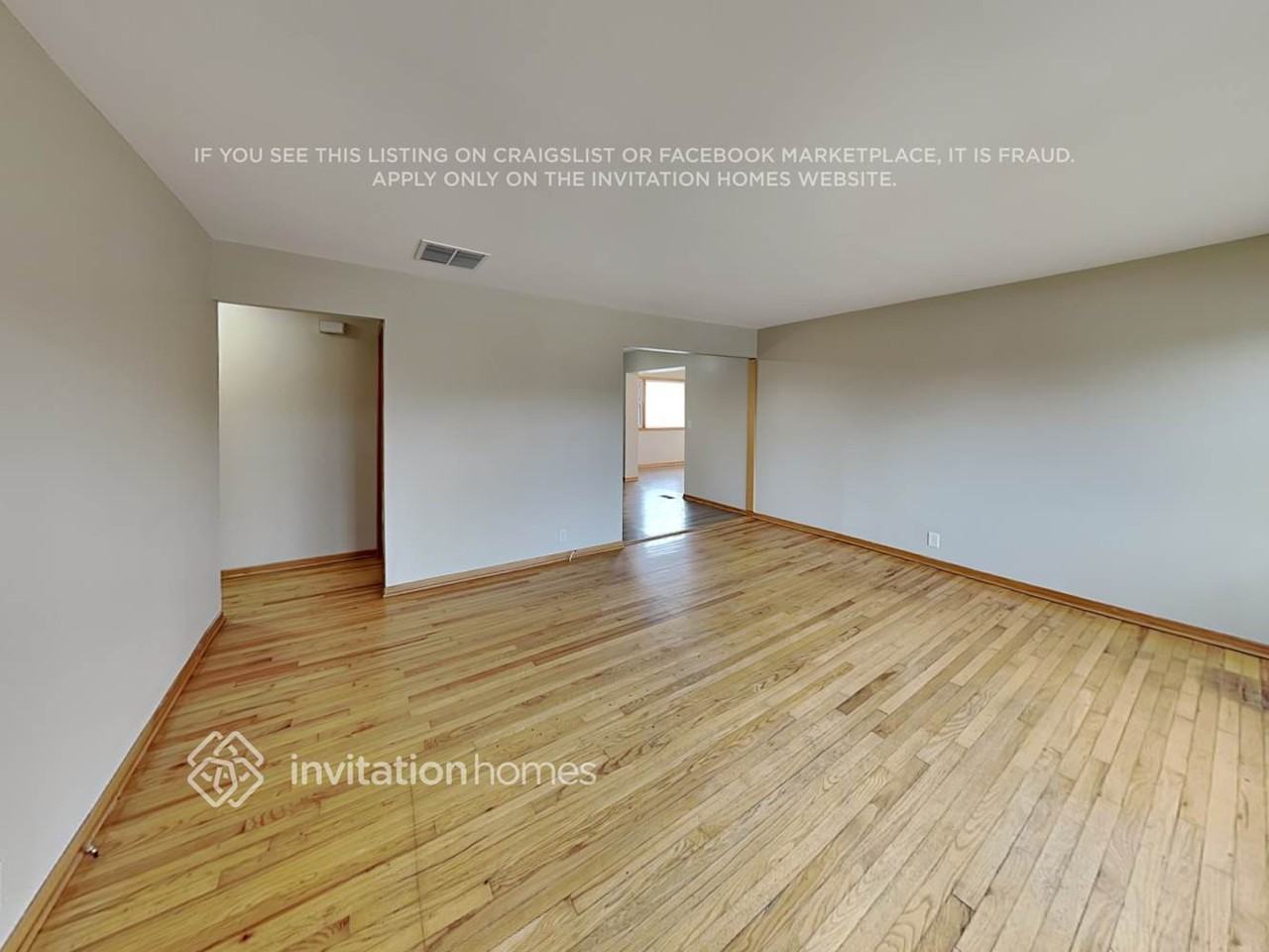 8741 Sproat Ave - Photo 3 of 21