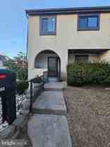 262 Clinton Ct - Photo 1 of 1