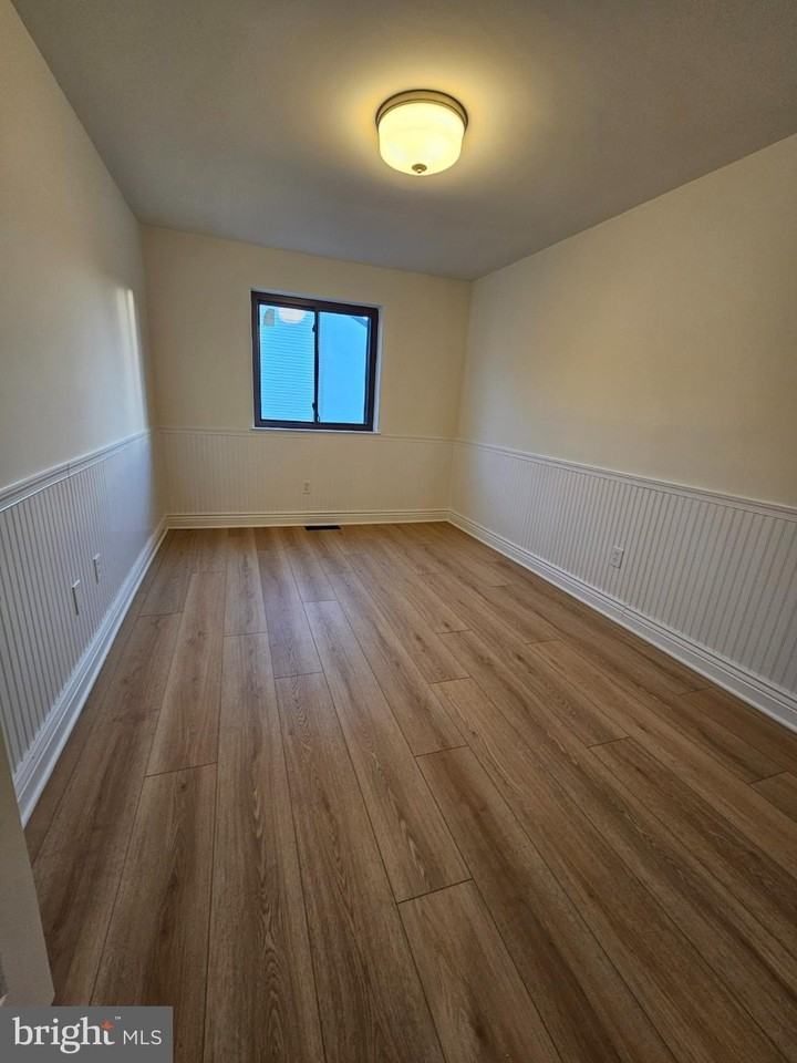 262 Clinton Ct - Photo 6 of 16