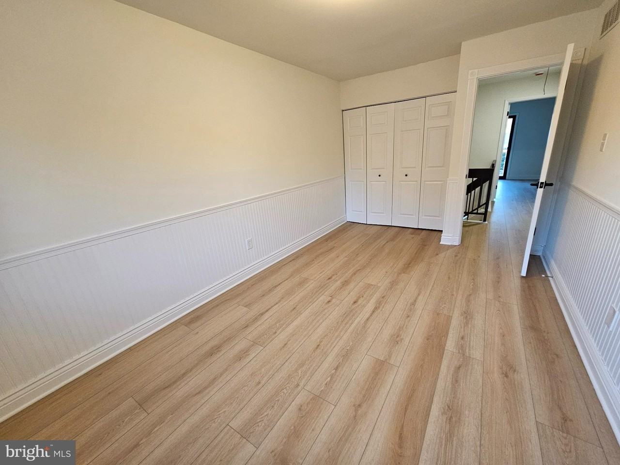 262 Clinton Ct - Photo 7 of 16