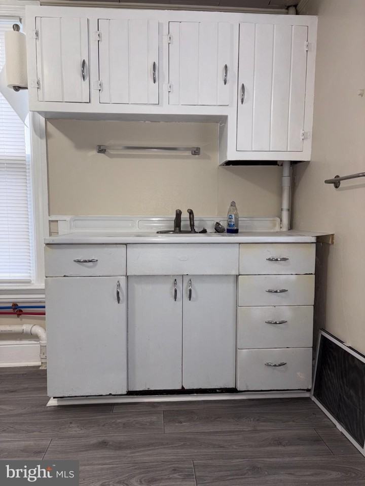 121 E Washington St Unit B #B - Photo 5 of 22