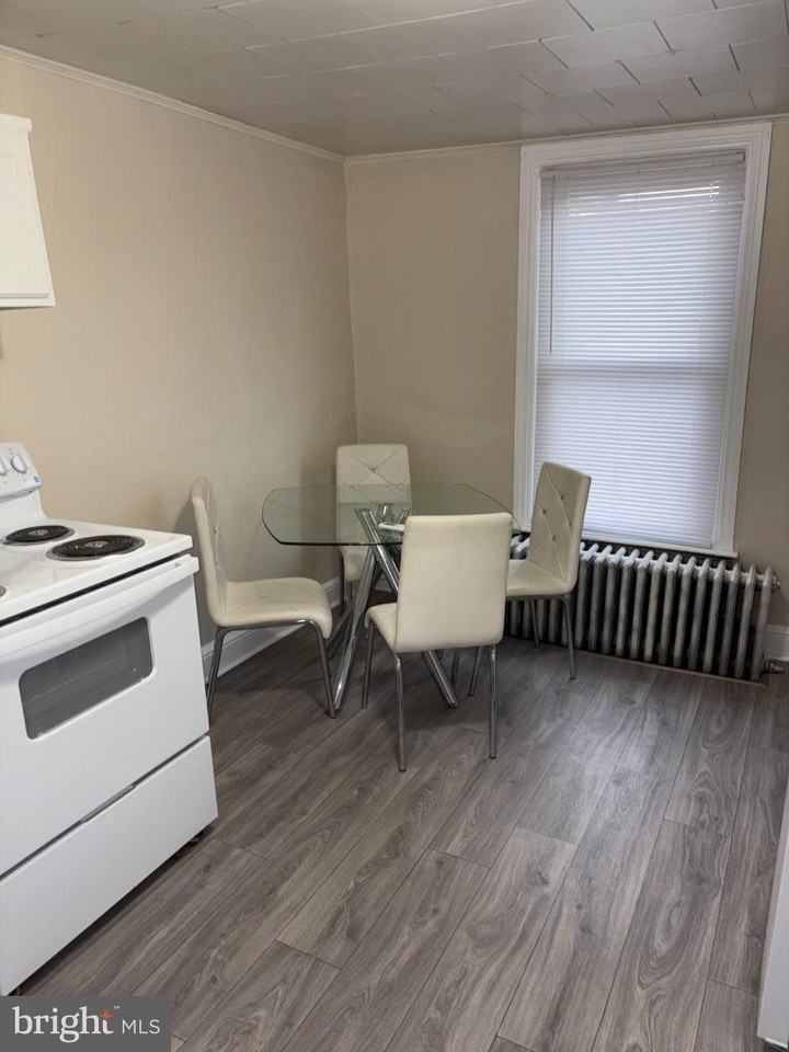 121 E Washington St Unit B #B - Photo 6 of 22