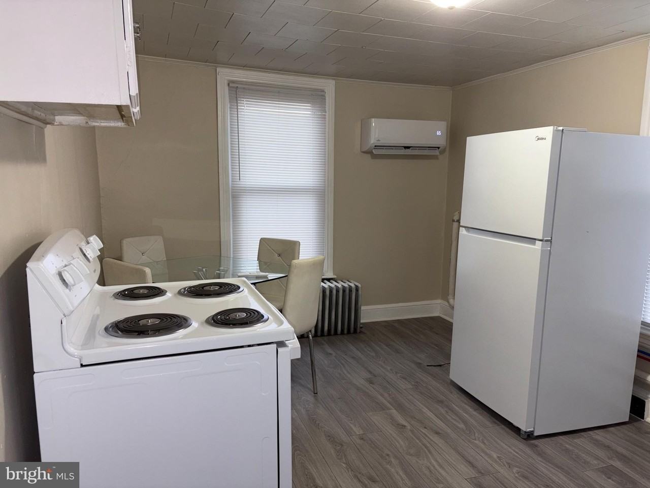 121 E Washington St Unit B #B - Photo 7 of 22