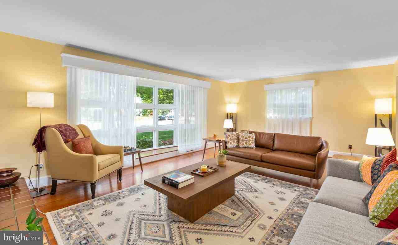 1424 Brent St - Photo 7 of 34