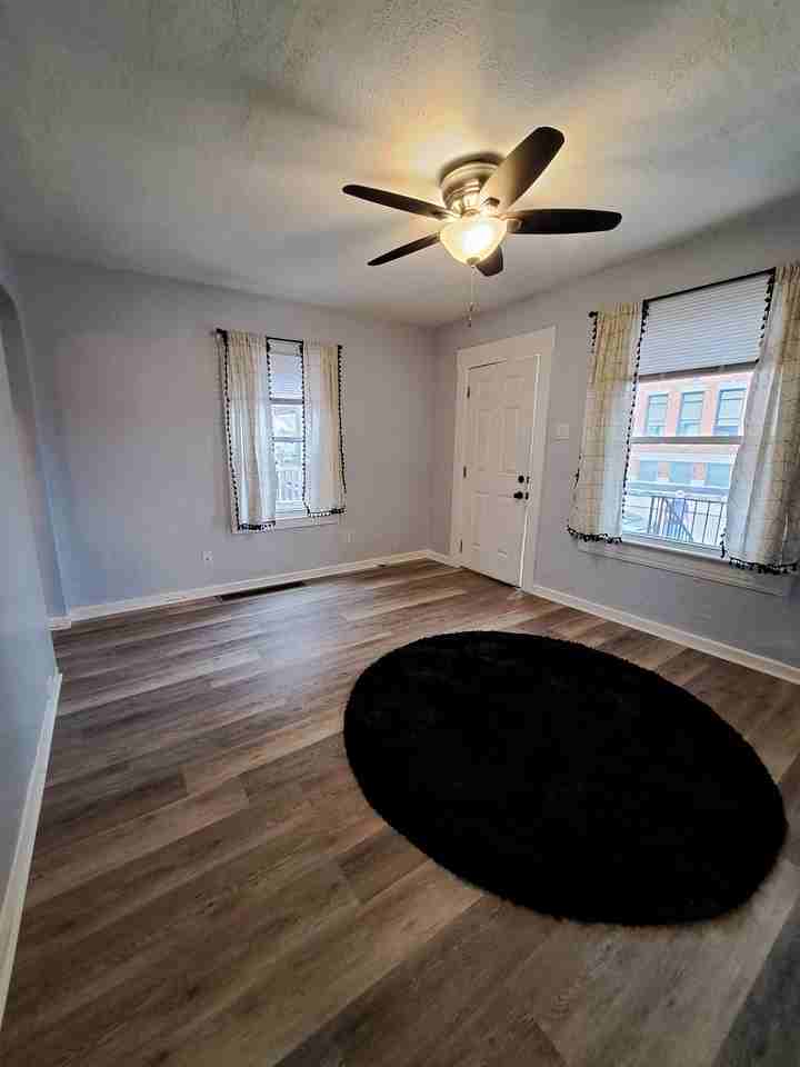 120 S Monmouth St #1 - Photo 4 of 18