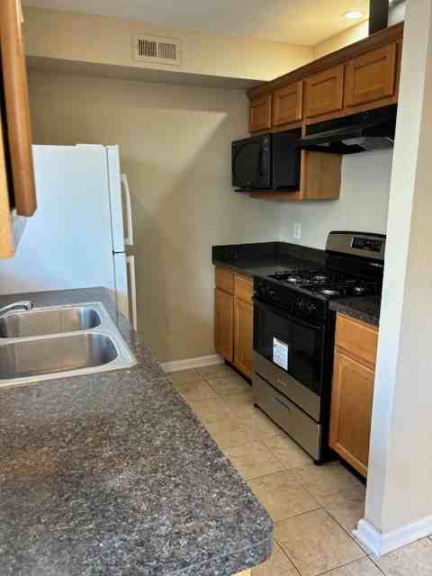 1433 Bear Flag Dr #1 - Photo 3 of 14