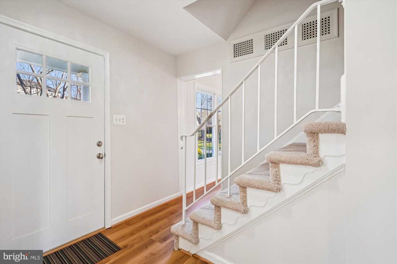 1918 Contralto Ct - Photo 4 of 50