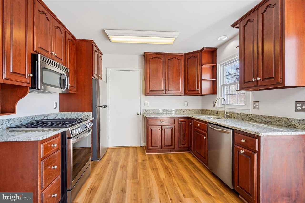 1918 Contralto Ct - Photo 5 of 50