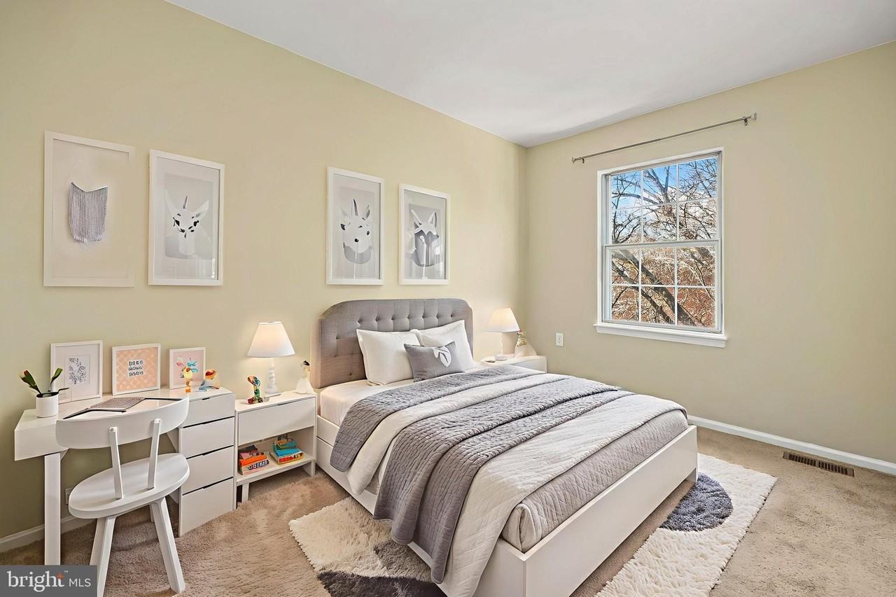 15256 Waterwheel Ter - Photo 3 of 40