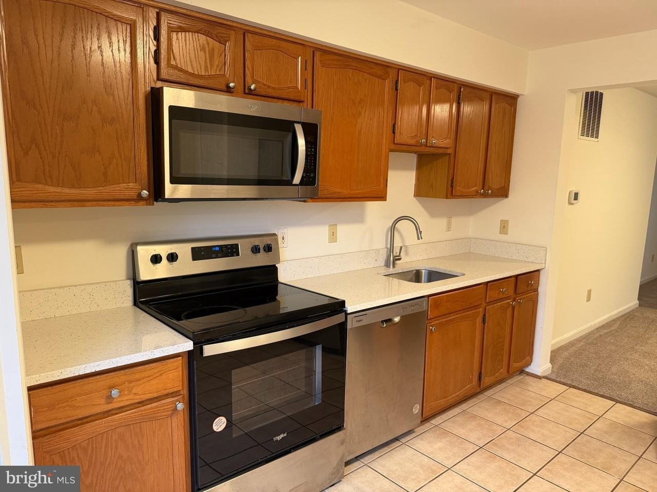 10740 Brice Ct - Photo 4 of 21