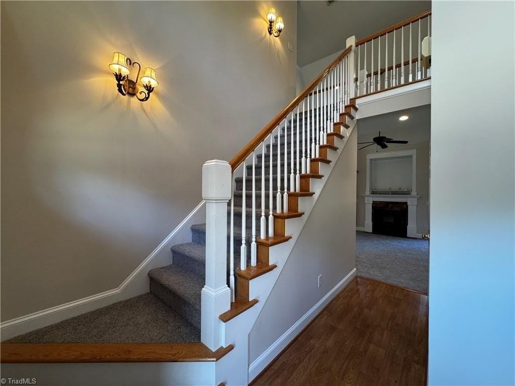 181 New Hampshire Ct - Photo 2 of 24