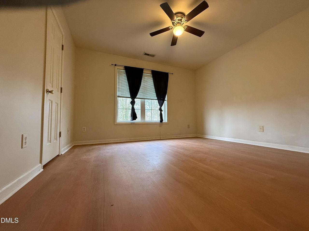 4822 Parkville Dr - Photo 3 of 35