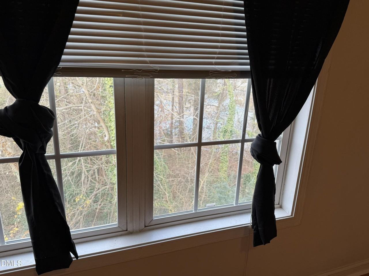 4822 Parkville Dr - Photo 4 of 35