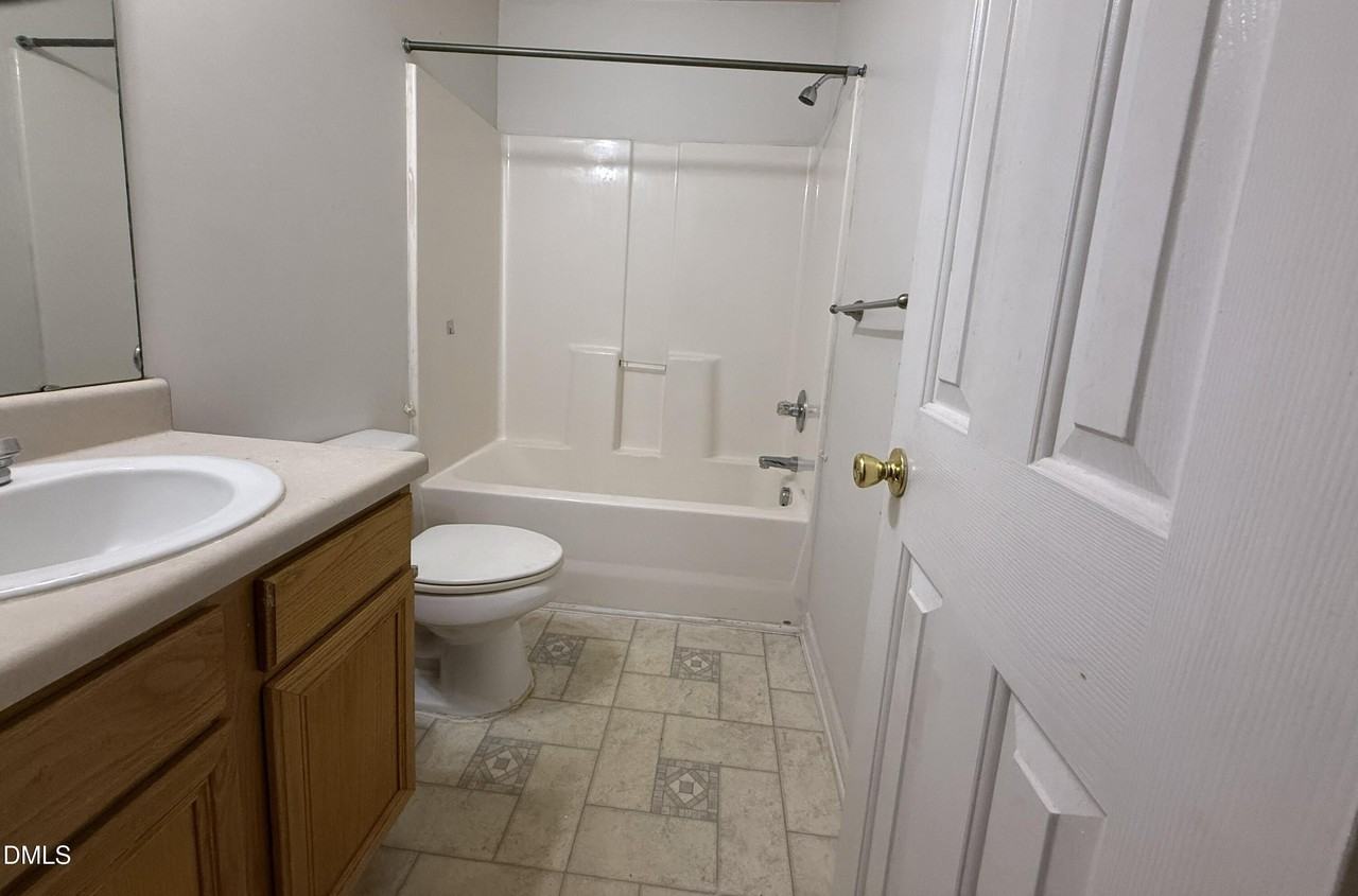 4822 Parkville Dr - Photo 7 of 35