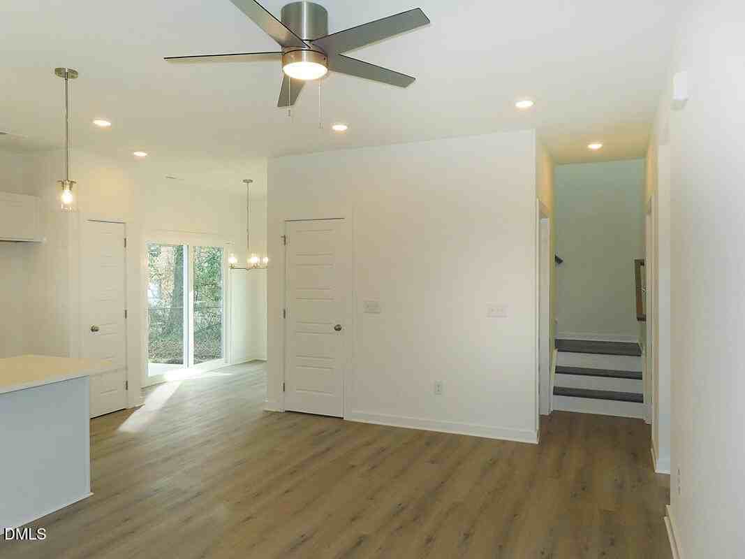 112 N Guthrie Ave Apt A #A - Photo 5 of 23