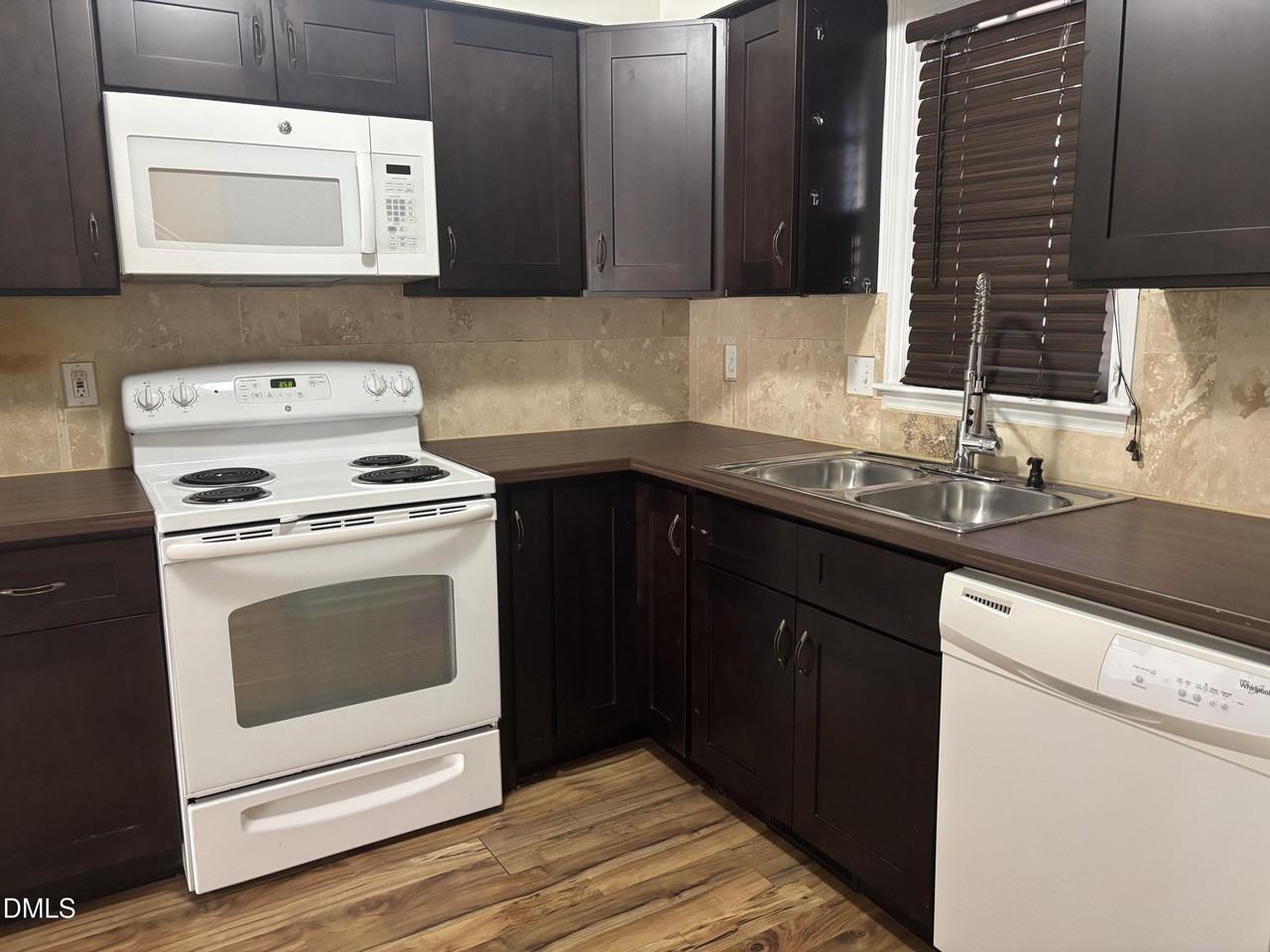 726 Branniff Dr - Photo 4 of 20