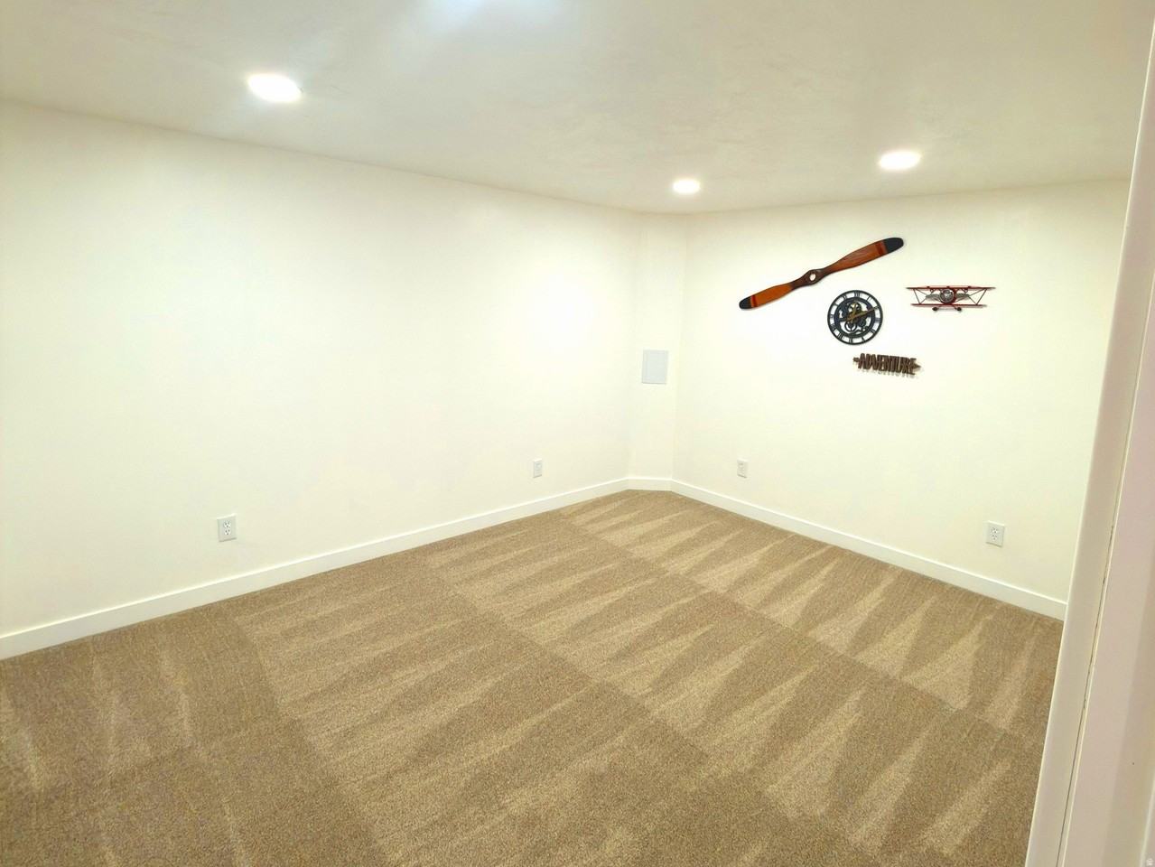 751 S 1500 E - Photo 4 of 6