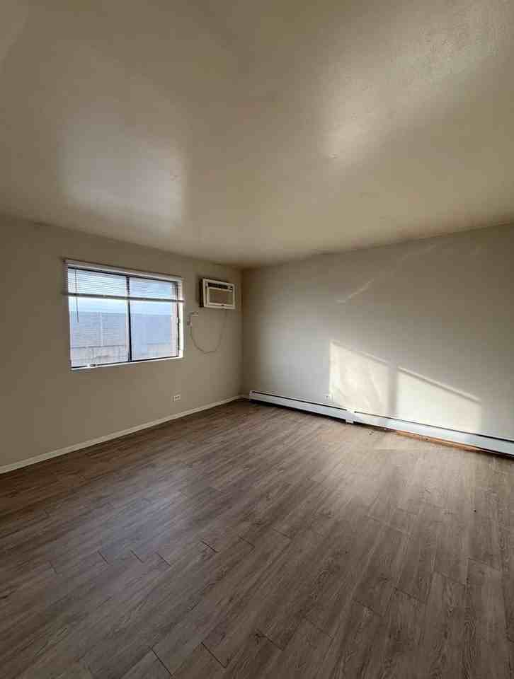 3068 Bernice Ave - Photo 7 of 8