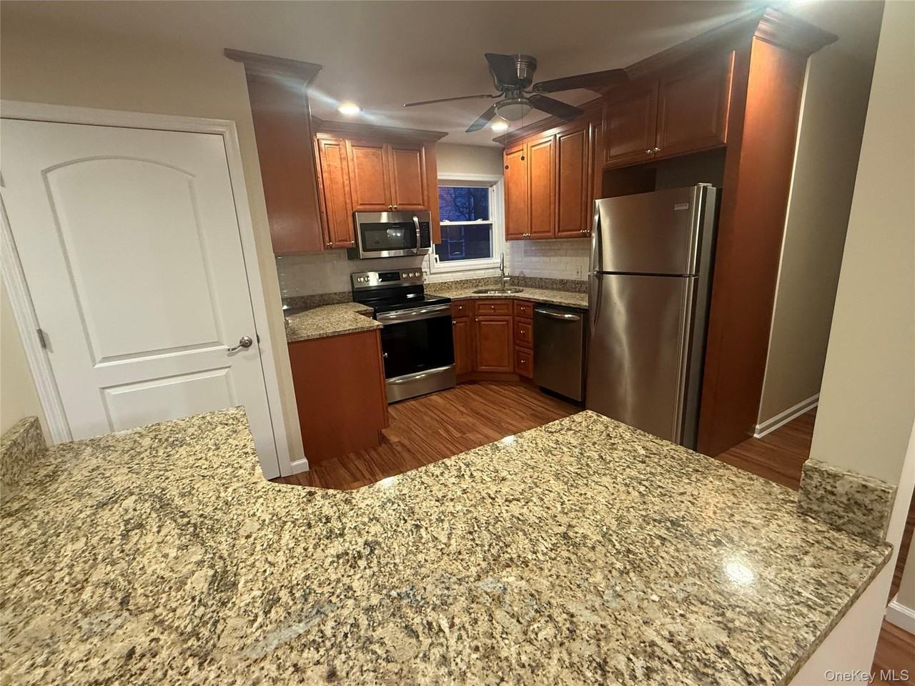 192 S Long Beach Rd - Photo 2 of 22