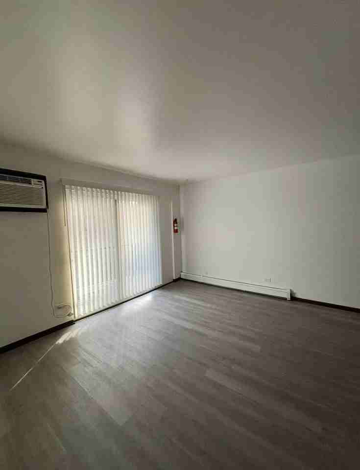 3060 Bernice Ave - Photo 2 of 8