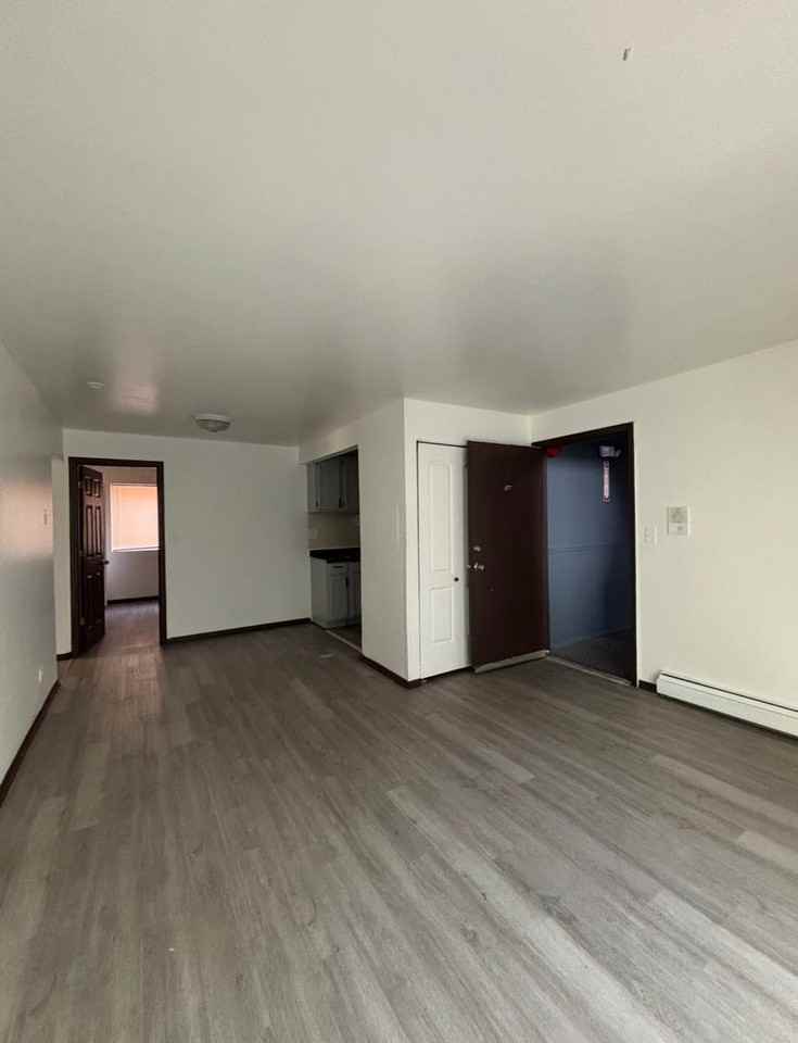 3060 Bernice Ave - Photo 3 of 8