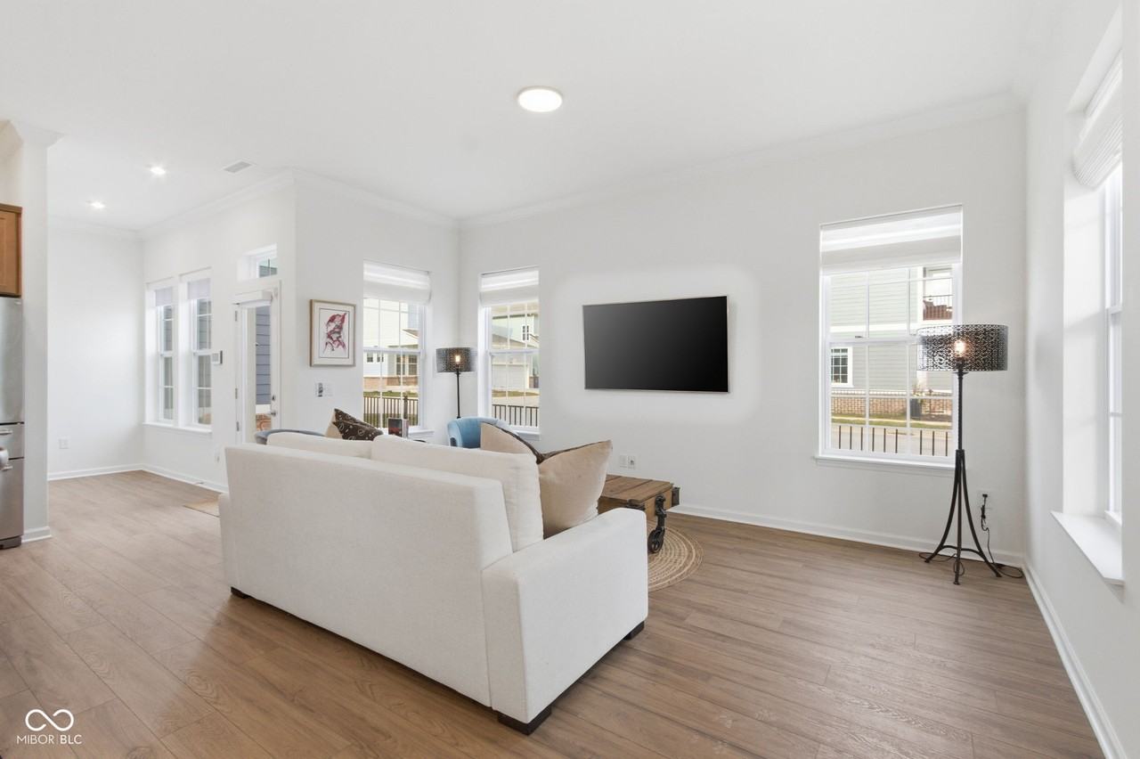 776 Templeton Dr - Photo 6 of 37