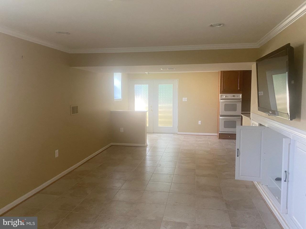 8050 Settle Ct ##B - Photo 5 of 11