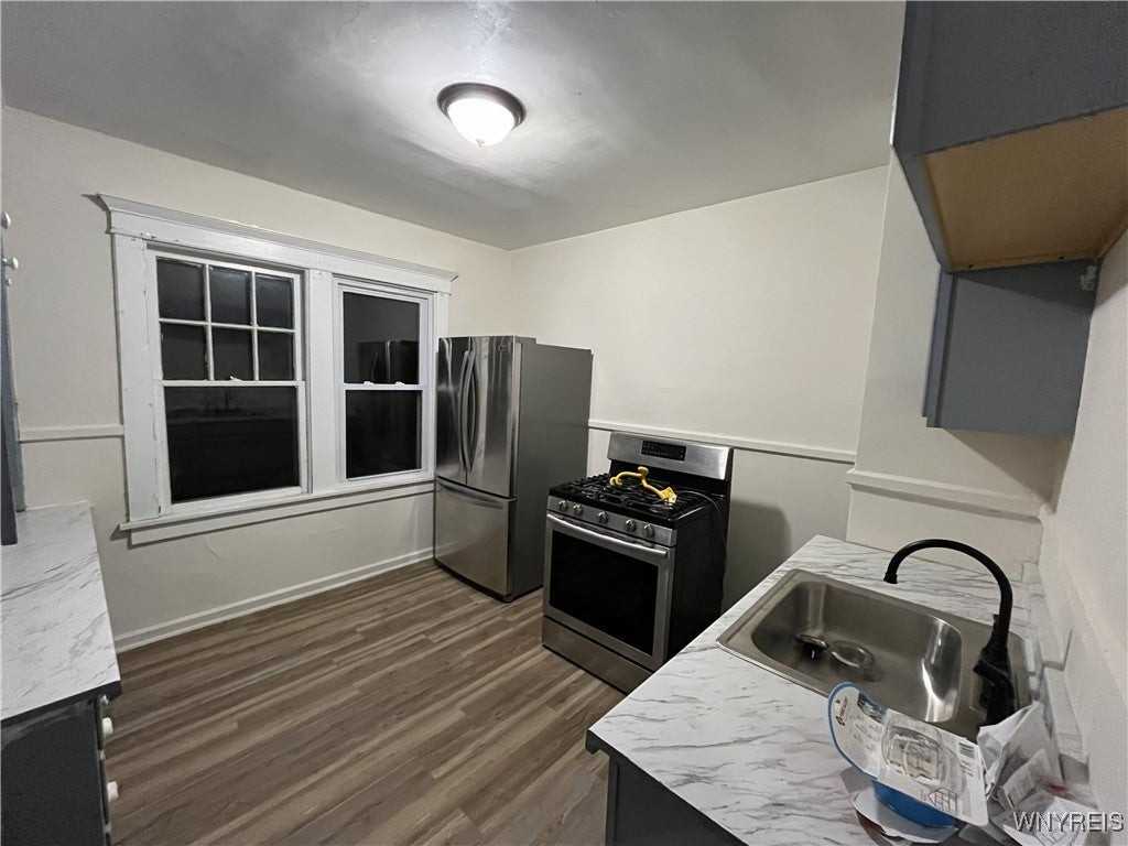 168 Rodney Ave - Photo 6 of 20