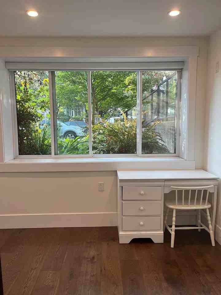 358 11th Street East - Photo 4 of 13