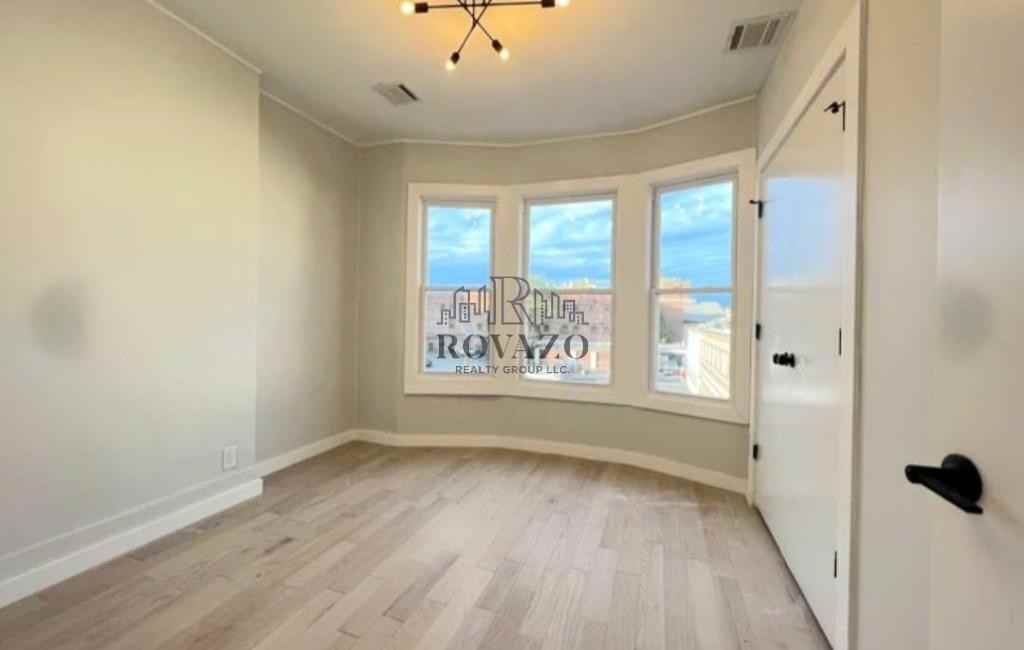 514 Orange Street #3L - Photo 4 of 8