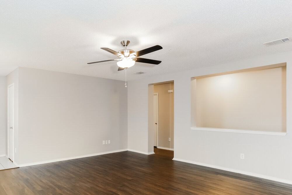 249 Heritage Dr - Photo 5 of 16