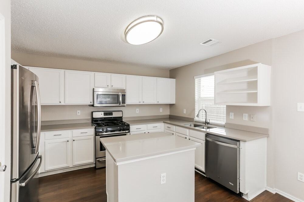 249 Heritage Dr - Photo 7 of 16