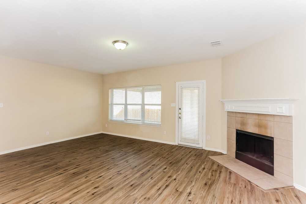 1771 Eagle River Trl - Photo 4 of 17