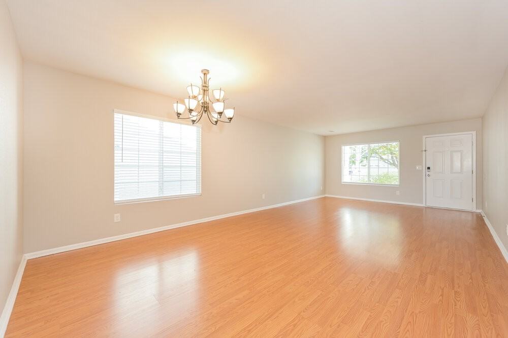 5087 Orleans Ct - Photo 5 of 17