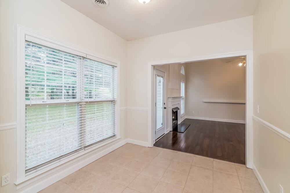 1801 Devon Dr - Photo 4 of 22