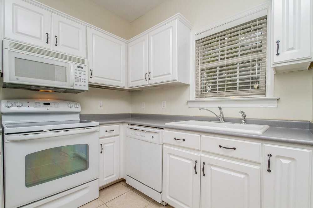 1801 Devon Dr - Photo 6 of 22