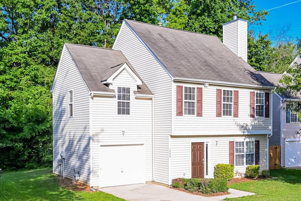 1554 Kindred Cir Nw - Photo 4 of 17