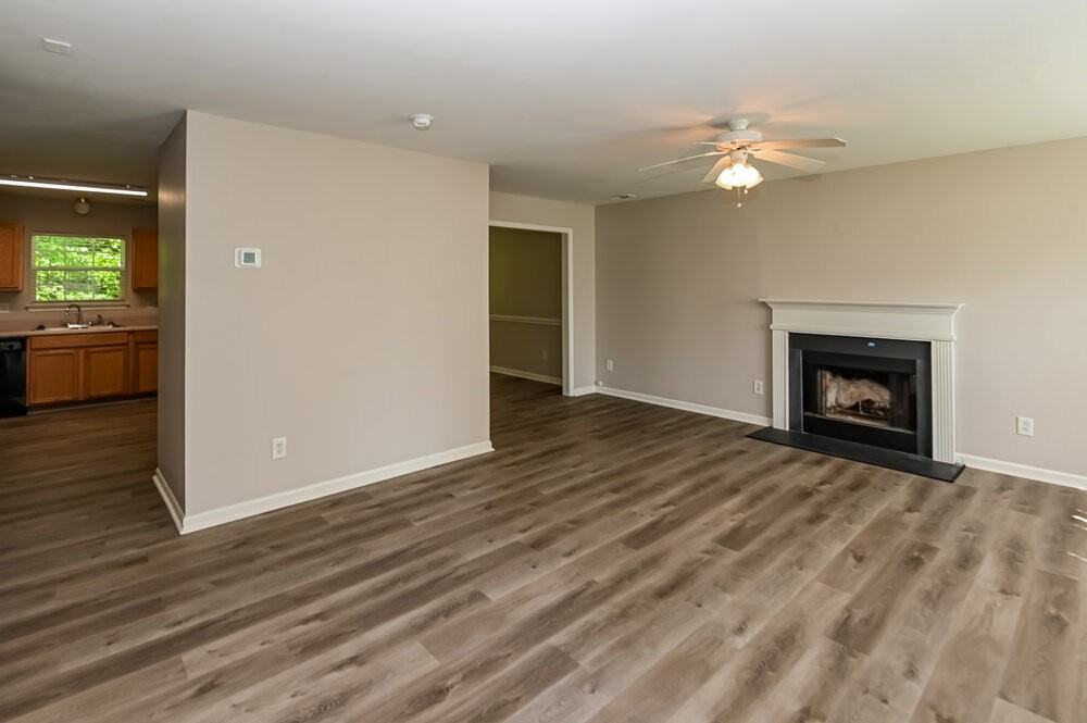 1554 Kindred Cir Nw - Photo 5 of 17