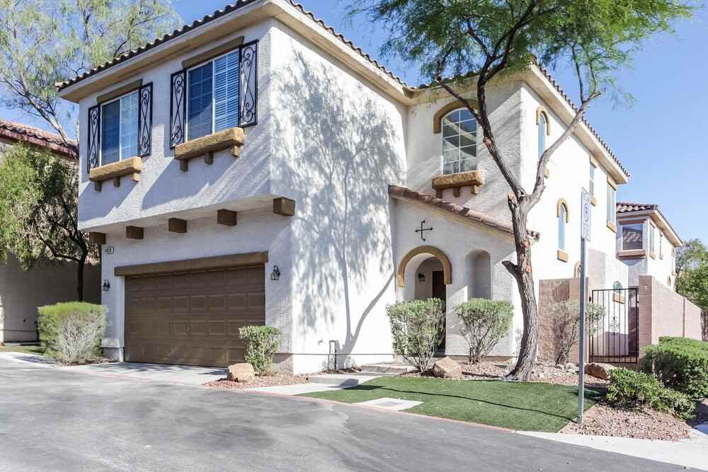 8920 Brentwood Grove Ct - Photo 4 of 17