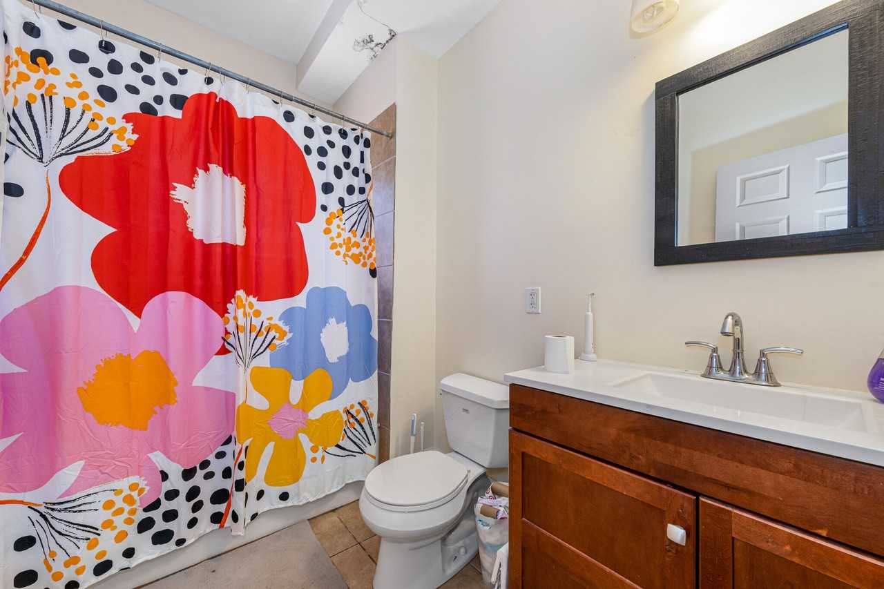 229 Calumet St #2 - Photo 4 of 21