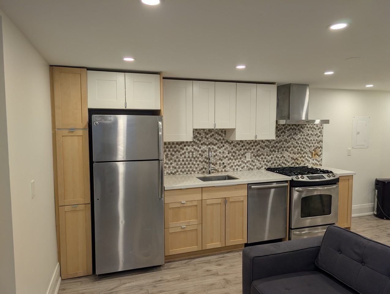 100 Springhurst Avenue - Photo 4 of 13