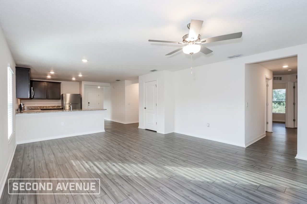 3399 Lakeland Ave Sw - Photo 4 of 28