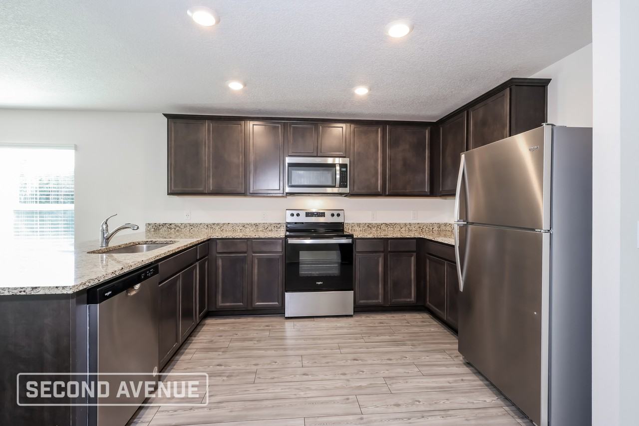 3399 Lakeland Ave Sw - Photo 5 of 28