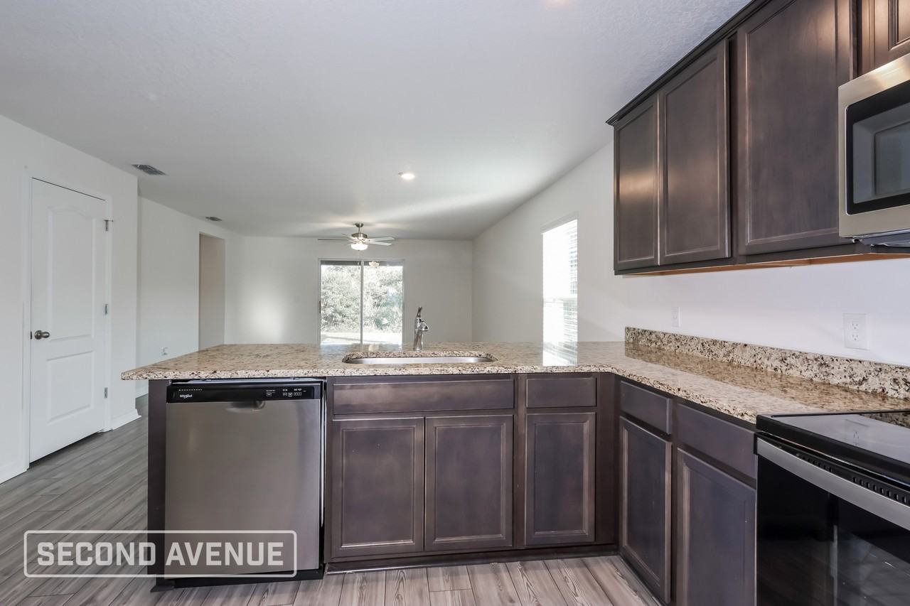 3399 Lakeland Ave Sw - Photo 6 of 28