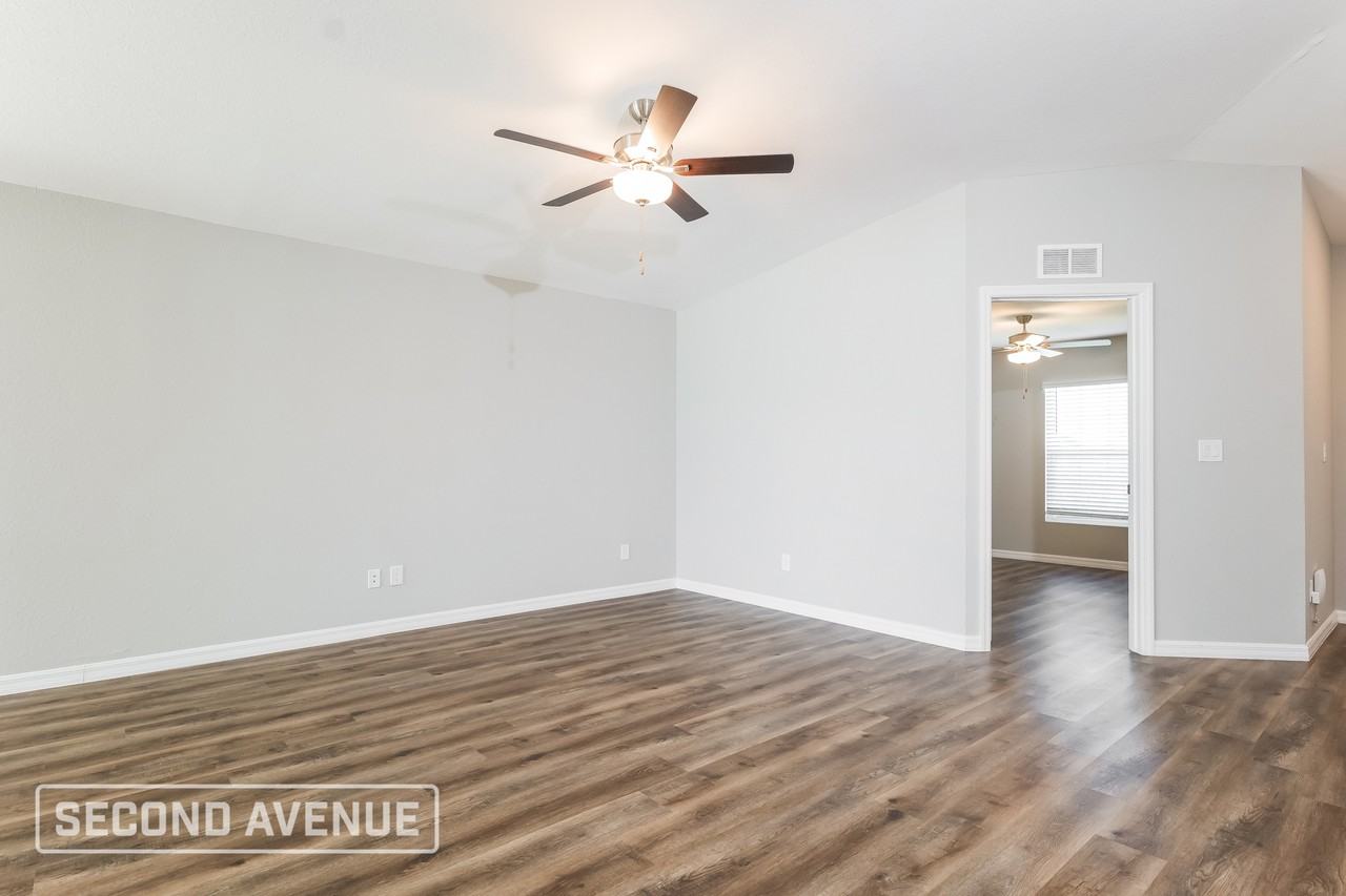 1423 Ne 16th Pl - Photo 7 of 23