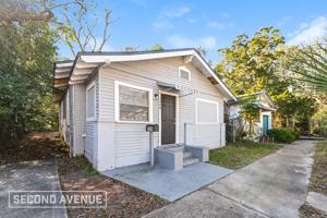 featured image of 1548 W 23rd St