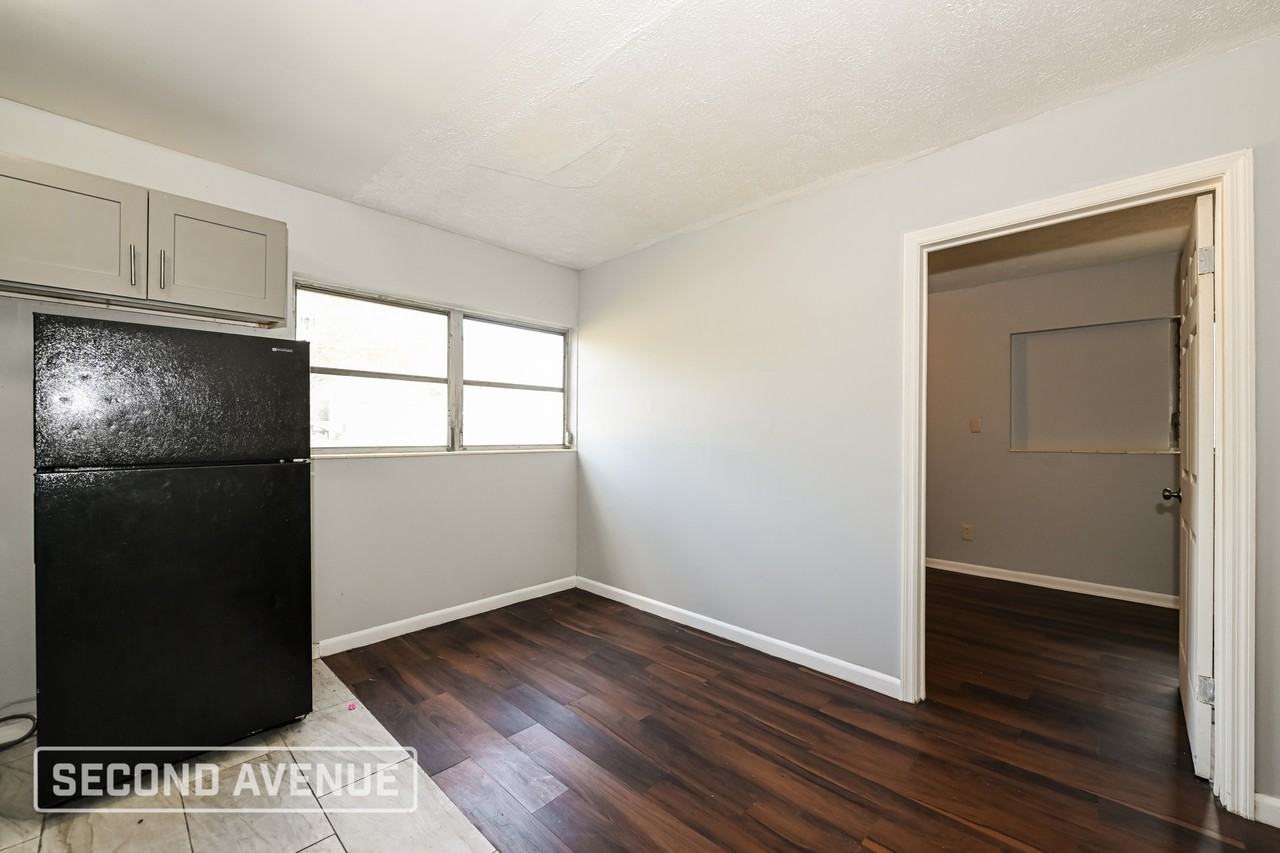 1964 Leonard Cir S - Photo 6 of 25