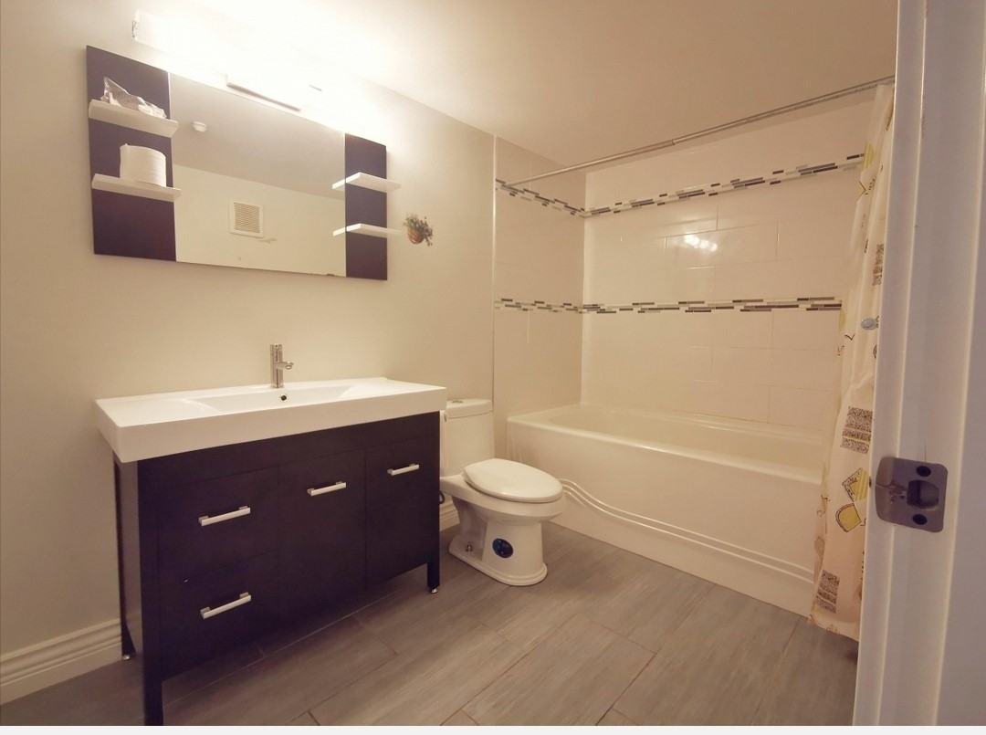 1777 Southwest Marine Drive - Photo 3 of 8