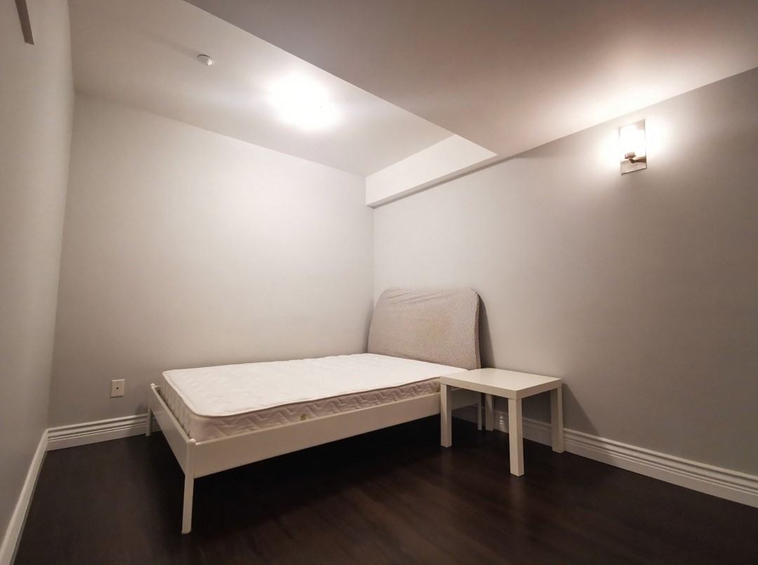 1777 Southwest Marine Drive - Photo 6 of 8